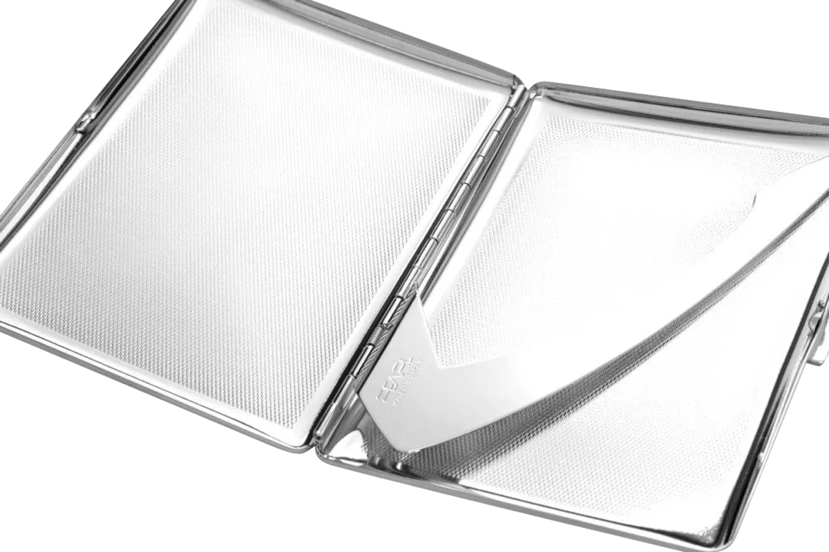 Pearl Zigarettenetui offen liegend