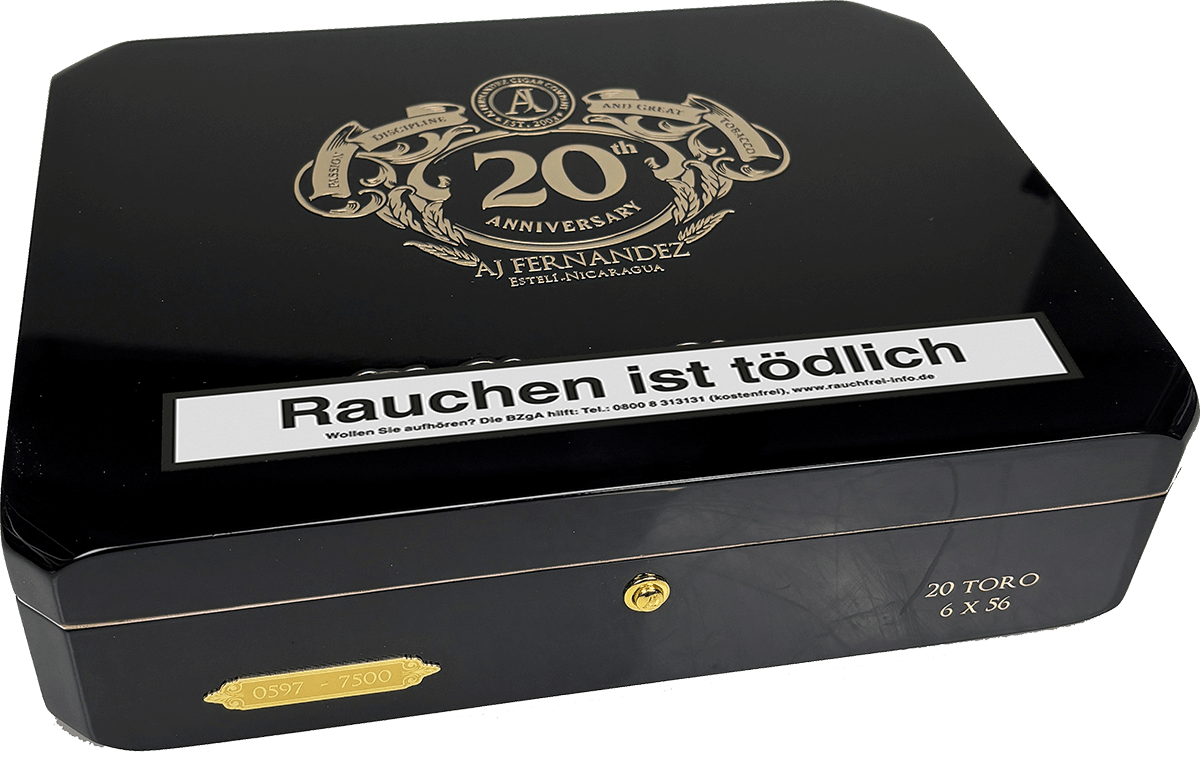 AJ Fernandez 20th Anniversary - Kiste vorne geschlossen