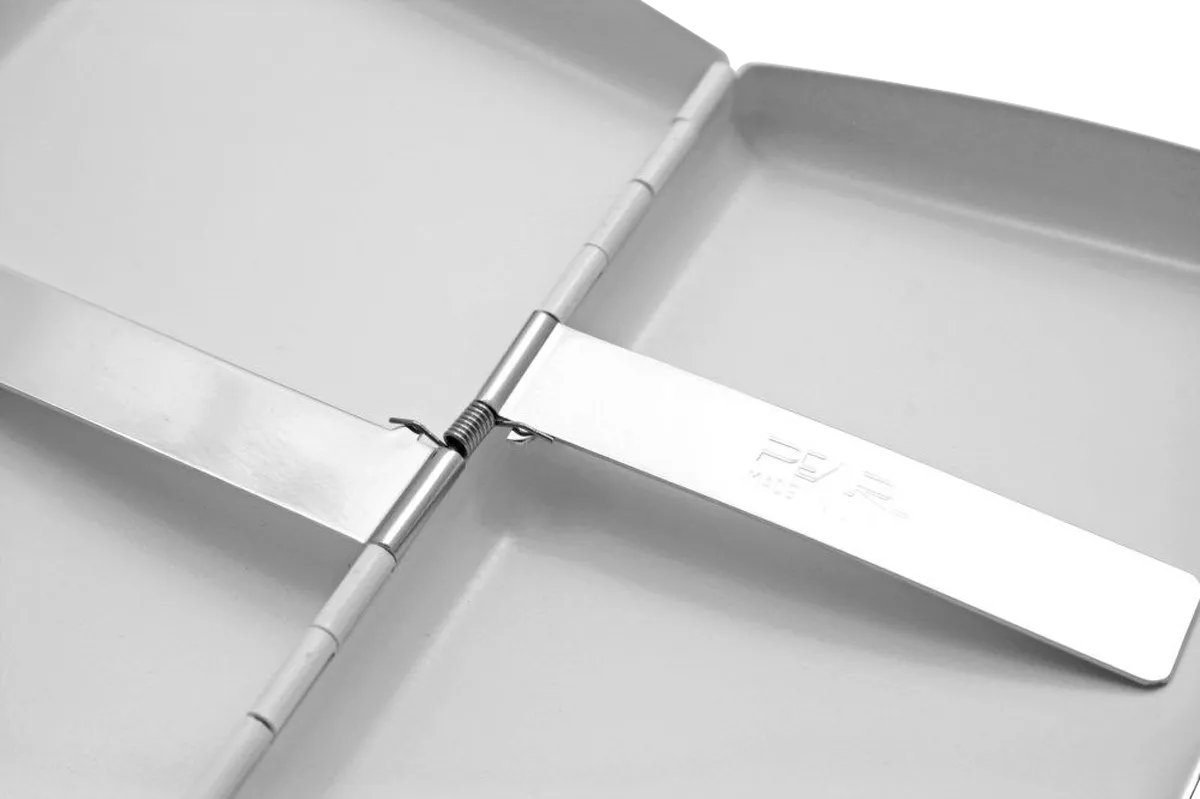 Pearl Zigarettenetui offen liegend